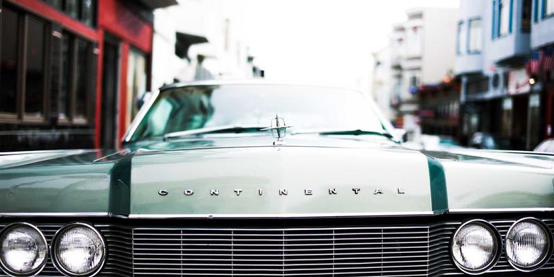 九酒爱100:当威士忌遇见赛博朋克,一场颠覆传统的品酒革命