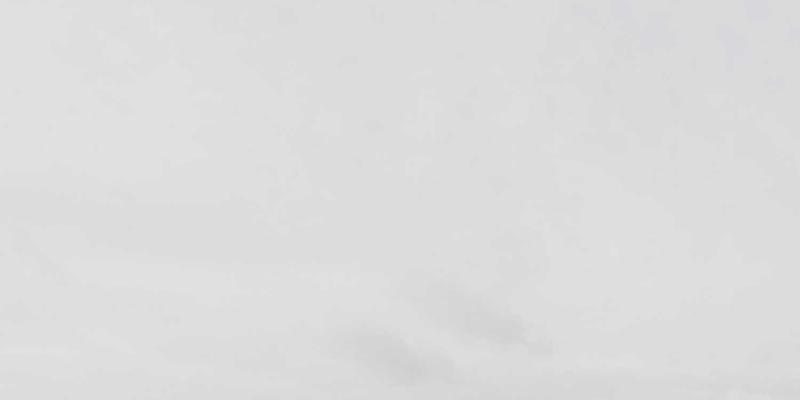 赛博朋克品酒新纪元：九酒爱线下体验店的科技互动装置如何重塑威士忌与葡萄酒的用户参与度