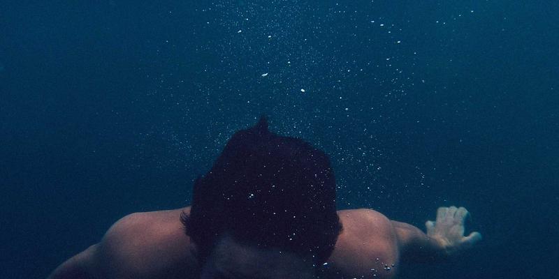 赛博朋克品酒革命：九酒爱威士忌与清酒盲品大赛的规则、趣闻与行业影响